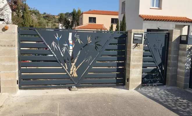 Création et pose d'un portail acier dans les Pyrénées-Orientales, Néfiach, Métallerie Art Concept