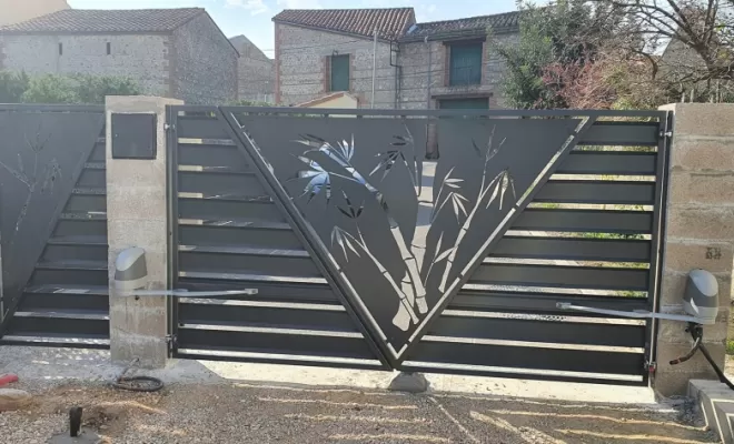 Création et pose d'un portail acier dans les Pyrénées-Orientales, Néfiach, Métallerie Art Concept